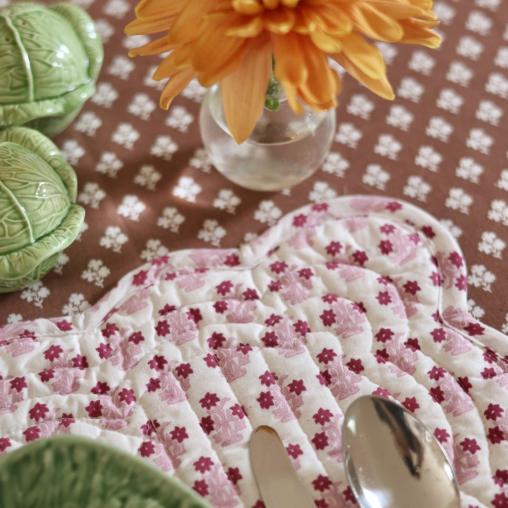 Abigail Scalloped Quilted Placemat - Liza Pruitt