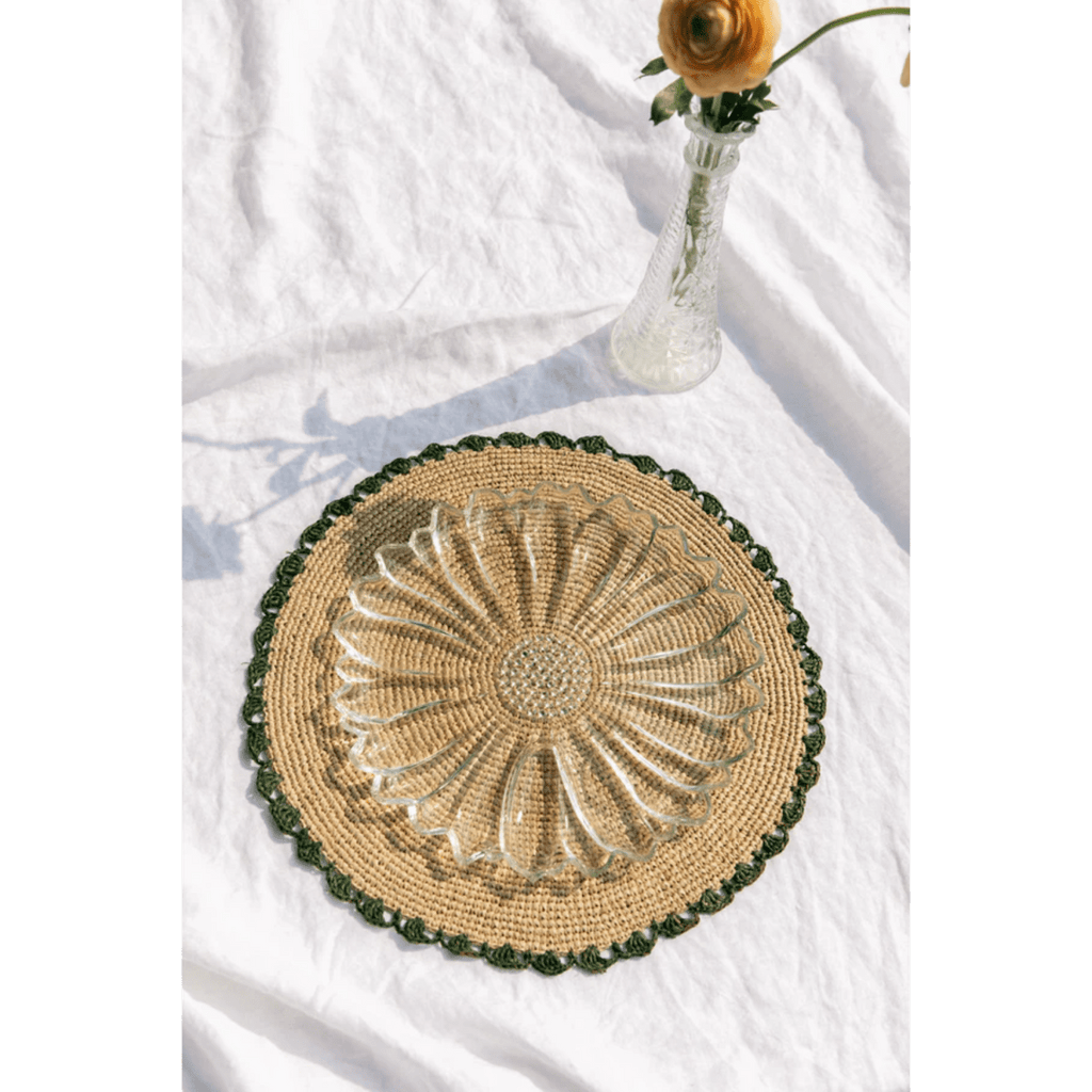 Aura Green edge placemat, Woven raffia tabletop - Liza Pruitt