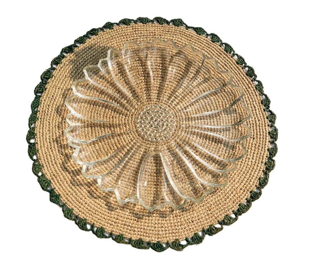 Aura Green edge placemat, Woven raffia tabletop - Liza Pruitt