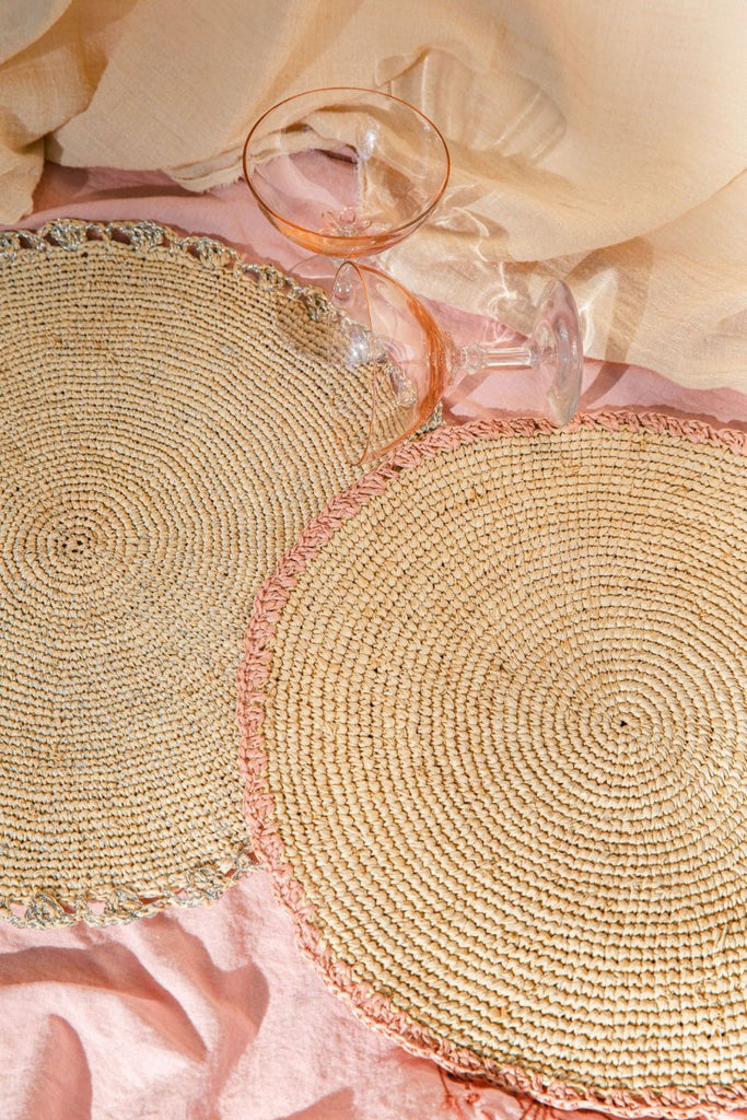Aura Pink Edge Raffia Placemat - Liza Pruitt