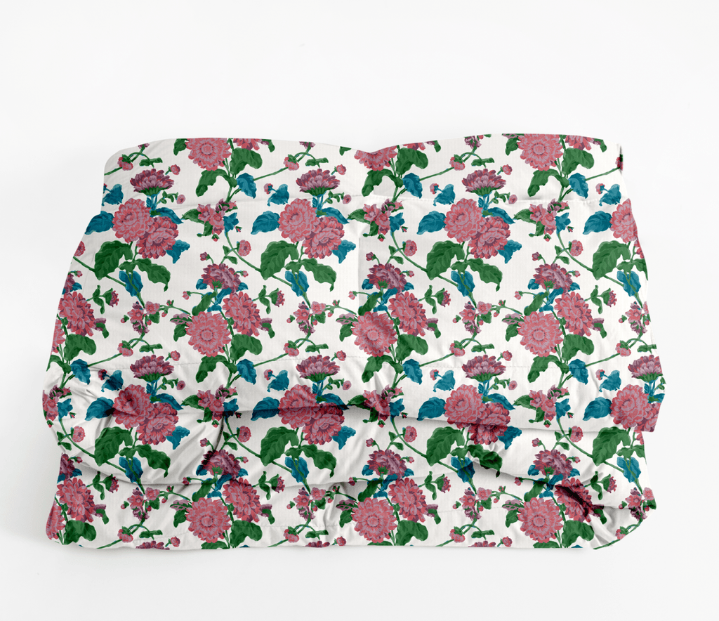 Britain in Lipstick Comforter - Liza Pruitt