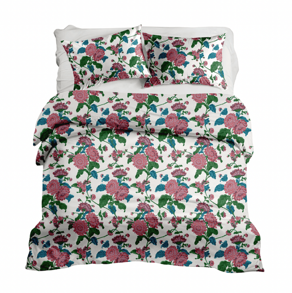 Britain in Lipstick Duvet Cover - Liza Pruitt