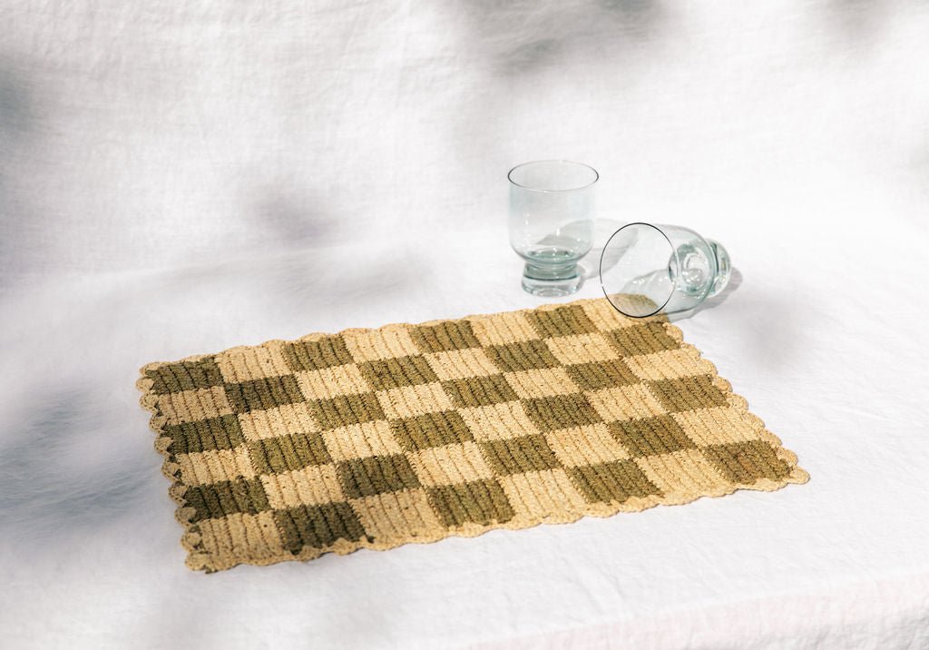 Green checked Placemat, Rectangular raffia tabletop - Liza Pruitt