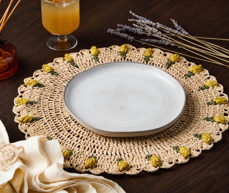 Handmade Tulip Placemat – Raffia Crochet Floral Table Mat – Spring & Easter Table Decor – Artisan Tableware – Boho Dining Accent - Liza Pruitt