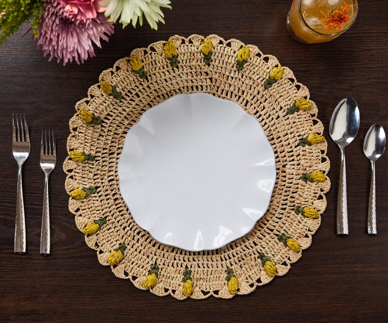 Handmade Tulip Placemat – Raffia Crochet Floral Table Mat – Spring & Easter Table Decor – Artisan Tableware – Boho Dining Accent - Liza Pruitt