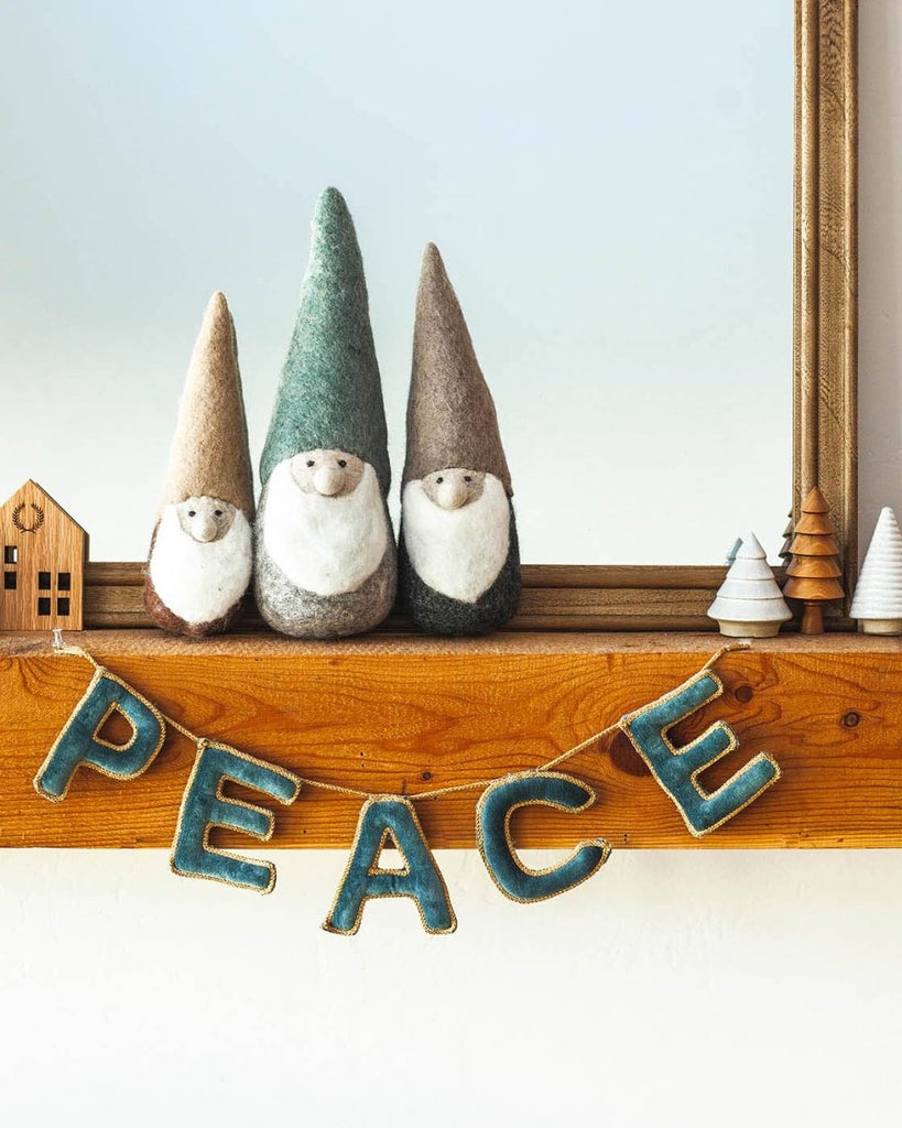 Holiday Greeting Garland - Liza Pruitt